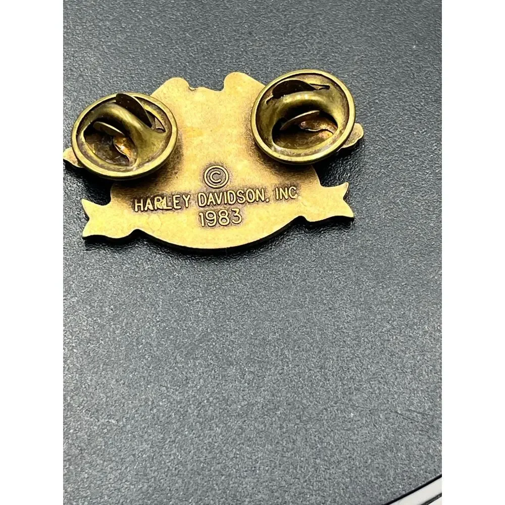 Harley Davidson Motorcycle Vintage HOG Harley Owners Group‎ Brass Pin 1983